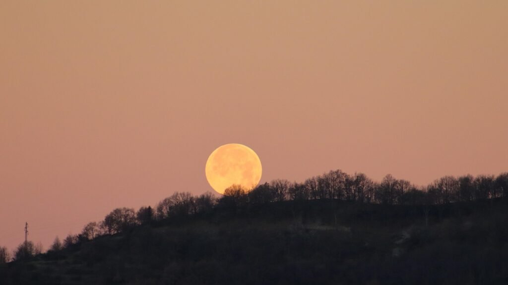 Luce del sole sulle colline, simbolo di speranza nel percorso di cura
